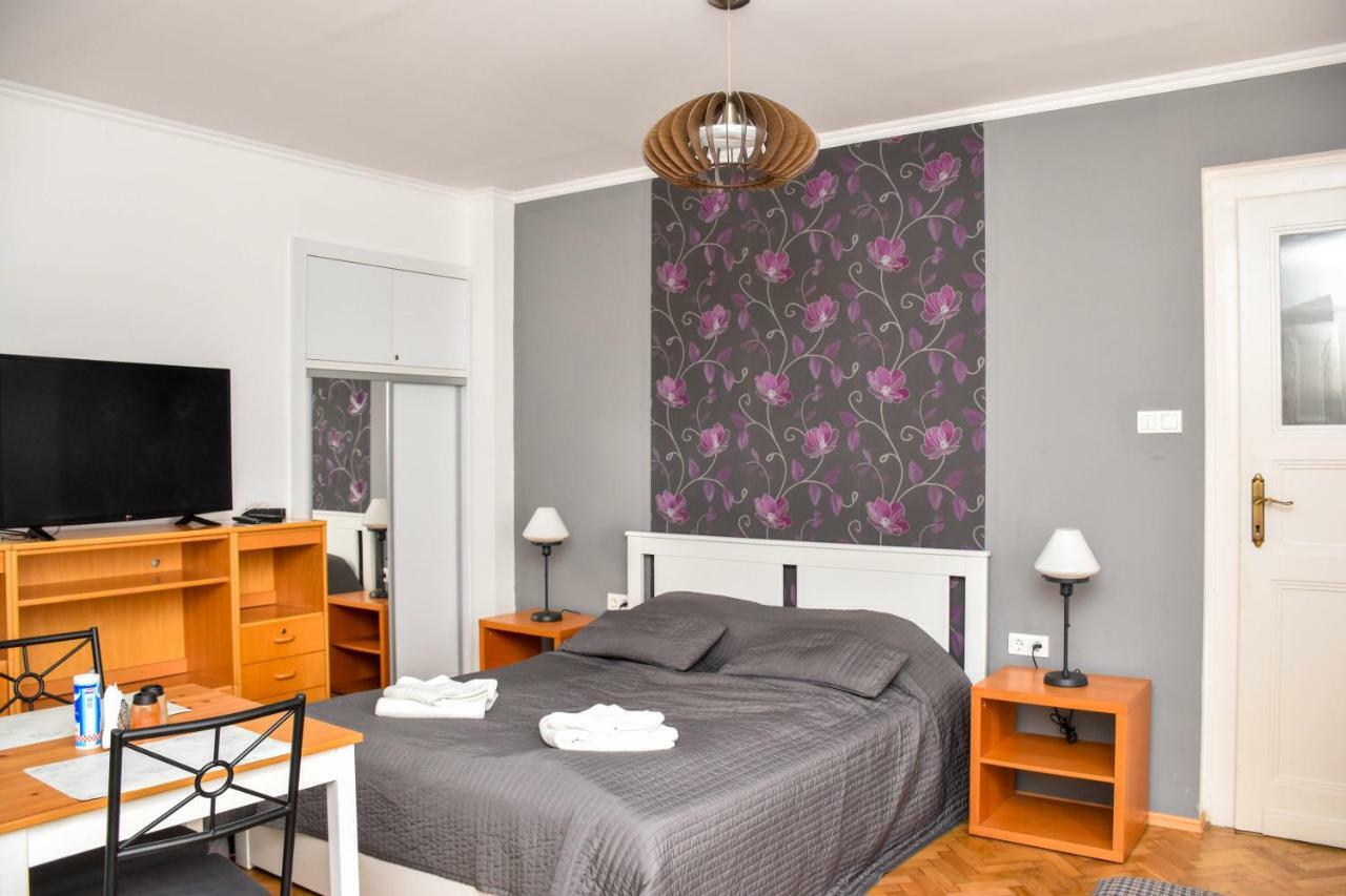 Diamond Astoria Apartments Budapest Bagian luar foto