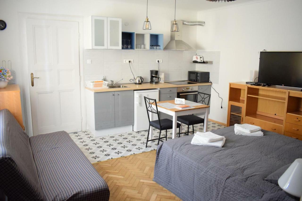 Diamond Astoria Apartments Budapest Bagian luar foto