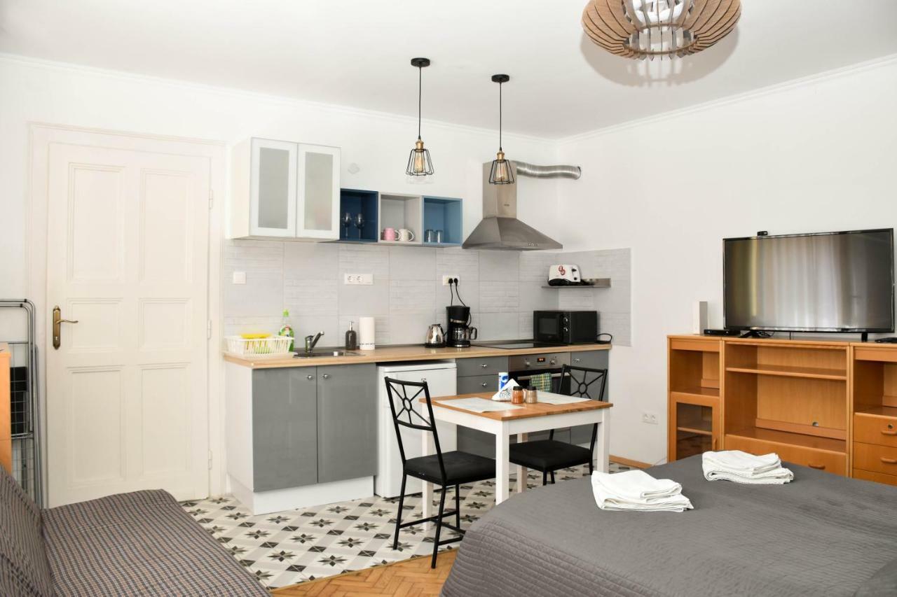 Diamond Astoria Apartments Budapest Bagian luar foto